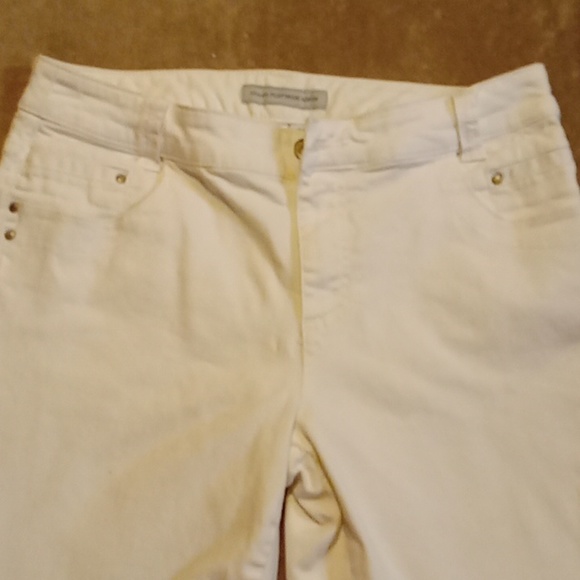 Jeans - Picture 1 of 4